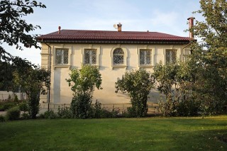 Миниатюра: Реконструкция дома в Подмосковье. Задний фасад. Фото - №576